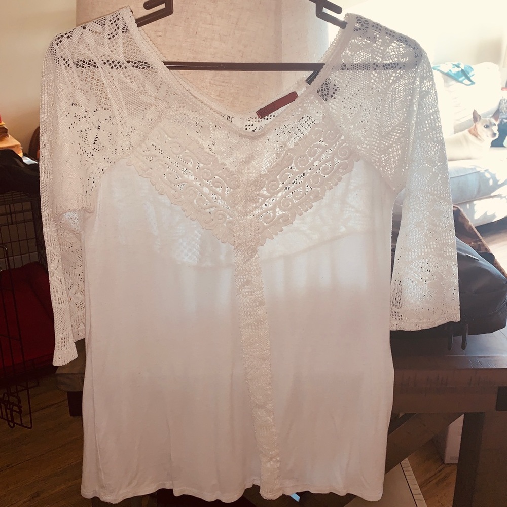 BKE Red 3/4 sleeve shirt ♥️